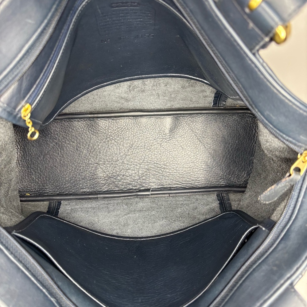 Coach Large Vintage Tote Bag - Picture 9 of 11